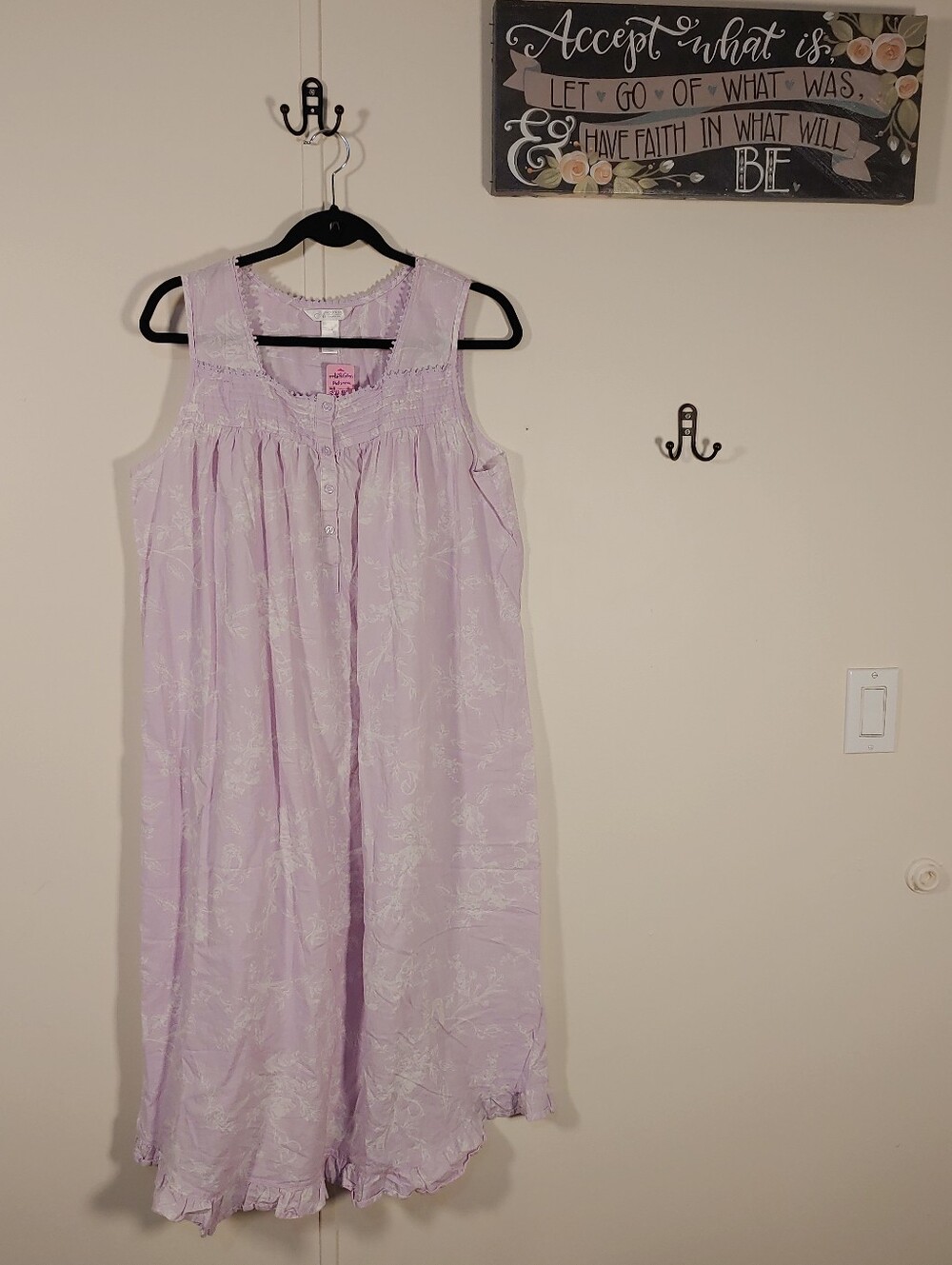 Feminine Adonna Large Purple/white Floral Sleeveless 100% Cotton nightgown